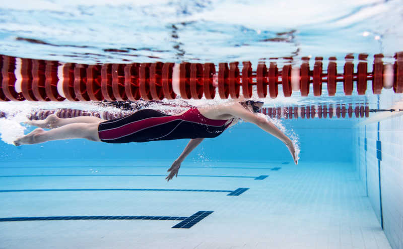 中俄国际冬泳比赛落幕：冰冷水域中的热情碰撞与文化交融