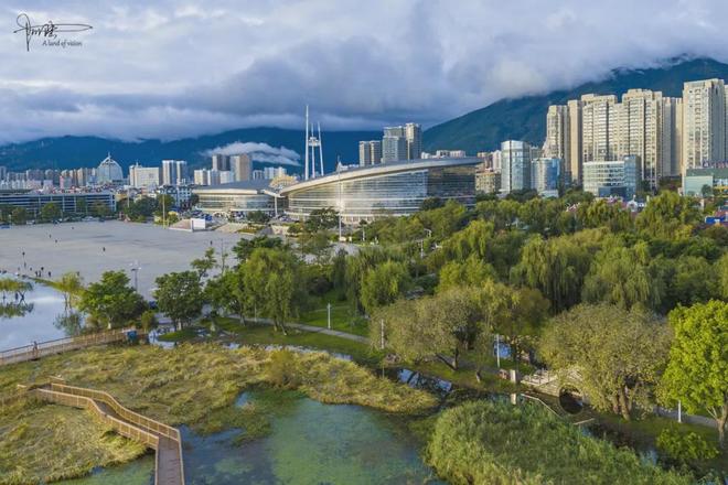 大理奥体中心的位置比较微妙所以平时略显冷清游客也很少(图8)