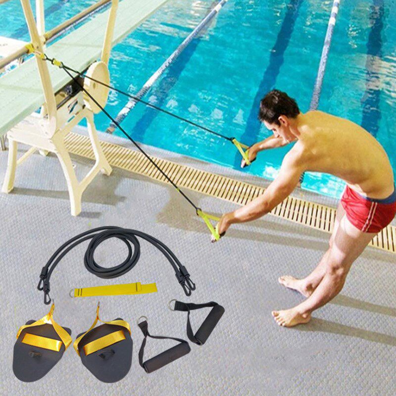 游泳训练必看：7个技巧让你游得更快更轻松！