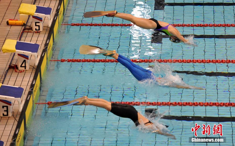 中国“铁人”范俊杰拿下首金