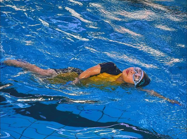 游泳技巧全攻略:日常提升表现必备指南(图3)