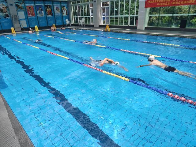 专业泳镜选择与保养:提升游泳体验保障视线清晰(图1)