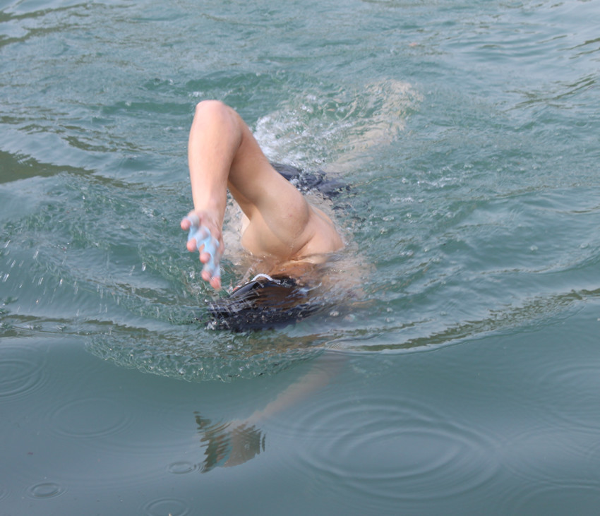 免费公益培训！青少年防溺水自救训练营名额有限先报先得！