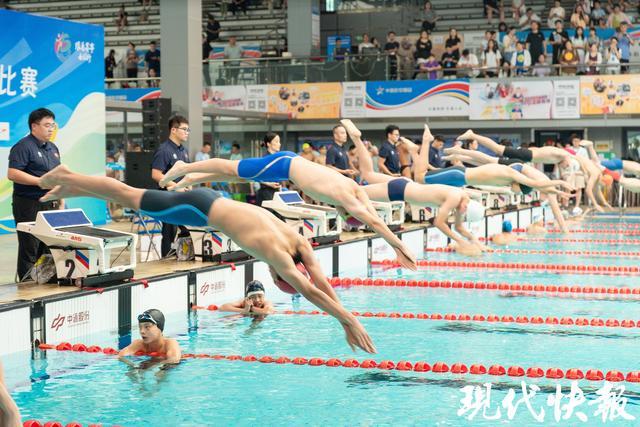 “泳”闯扬州!2025年全国青少年游泳U系列比赛(扬州站)举行(图1)