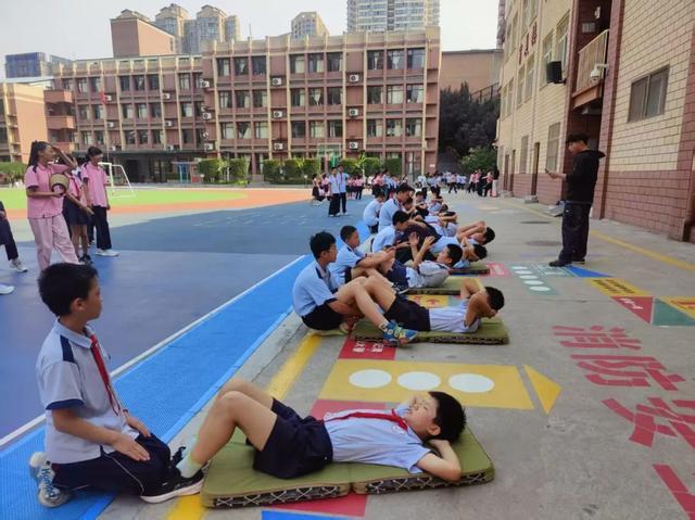 灞桥区东城第一小学体音美期末测评活动(图4)