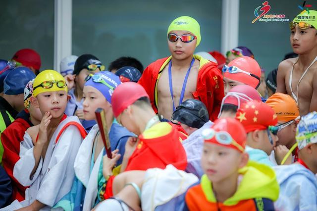 游泳全锦赛最先进的计时系统来了!上海市青少年游泳锦标赛一派热火朝天(图5)