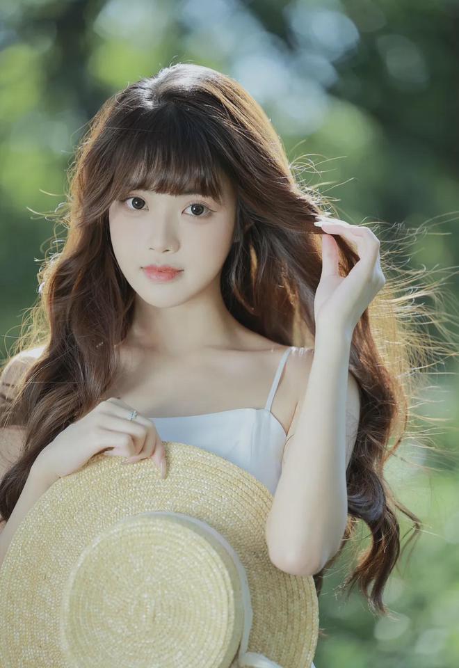 年轻的老师韩国V(图1)