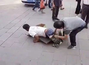 日本大爷的“奇葩发明”陆地游泳练习器 网友: 我们这要饭的都用(图3)