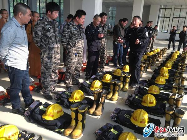 昕锐红蓝对抗系统：专业级真人 CS 装备赋能沉浸式对抗体验！