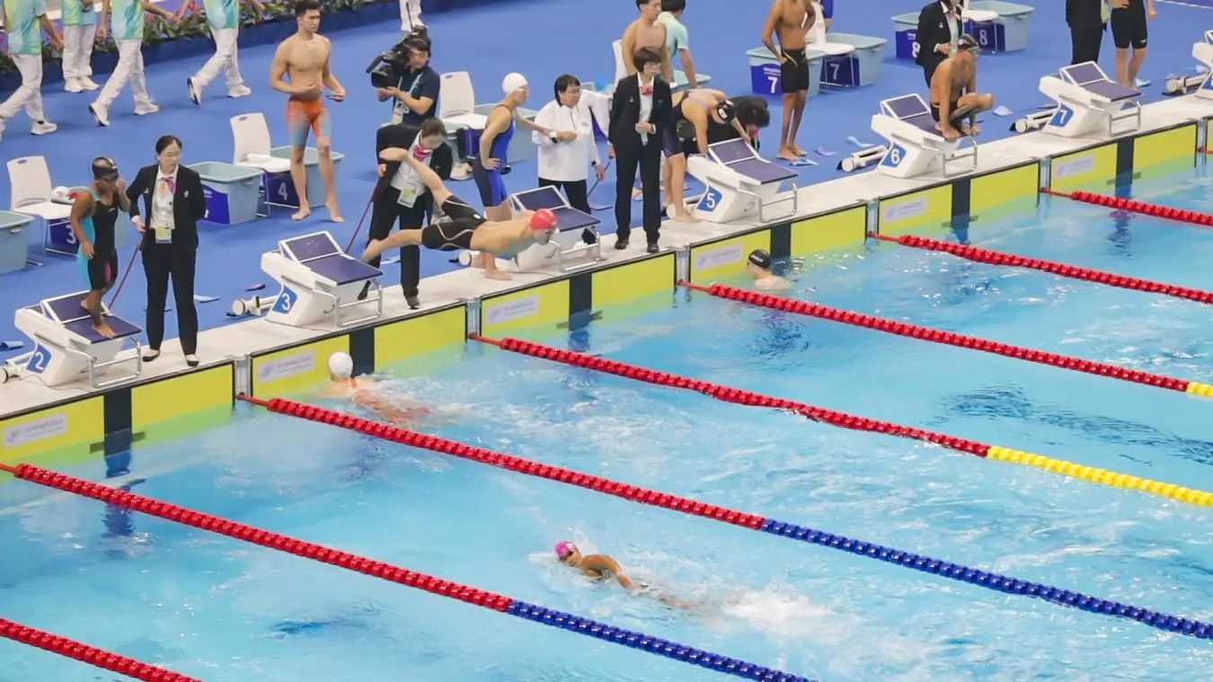 2026年“奔跑吧·少年”青少儿游泳巡回赛盛大启幕800名泳者共襄盛举！