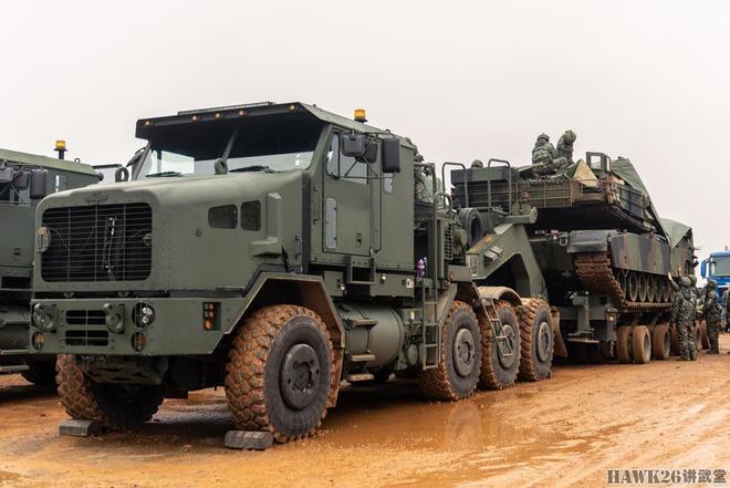 中国台湾地区M1A2T主战坦克装载作业训练 美军标准配置值得关注(图1)